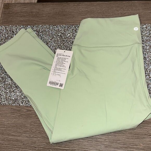Wunder‎ Under High-Rise Crop 23" Full-On Luxtreme creamy mint NWT size 12 - Picture 2 of 5